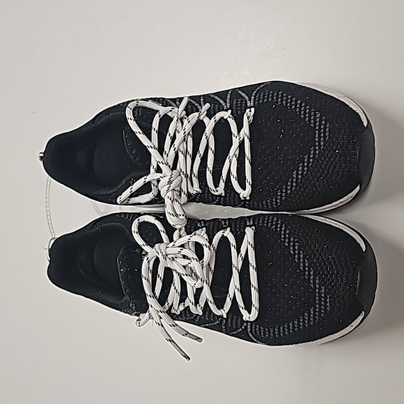 Merrell - Picture 2 of 6